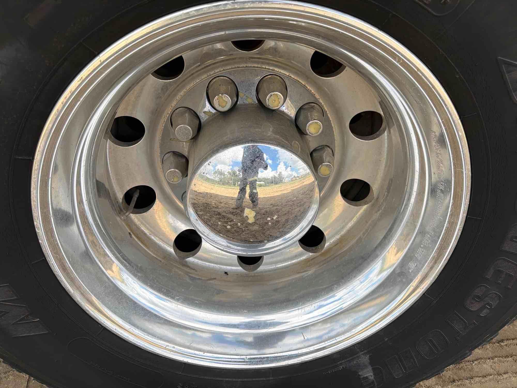 Kenworth T370