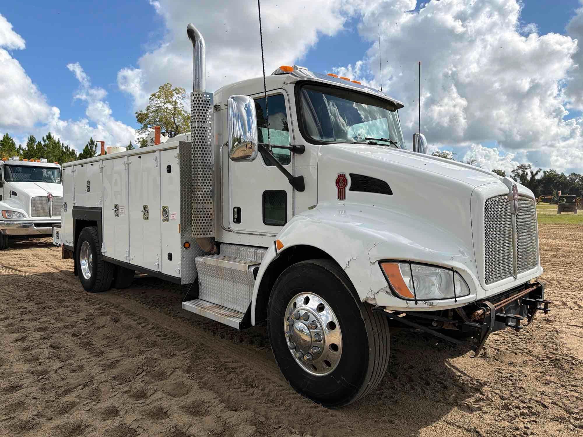 Kenworth T370