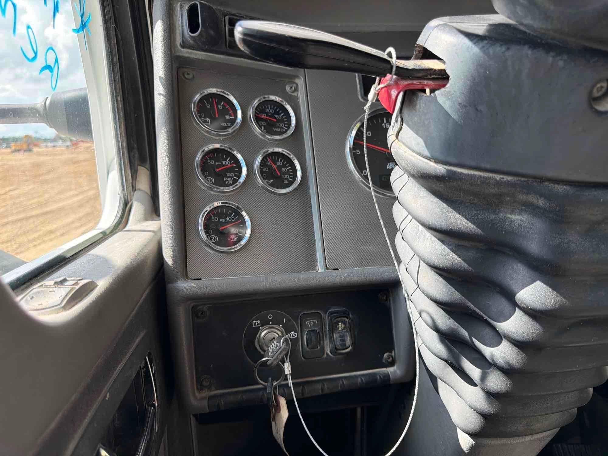 Kenworth T370
