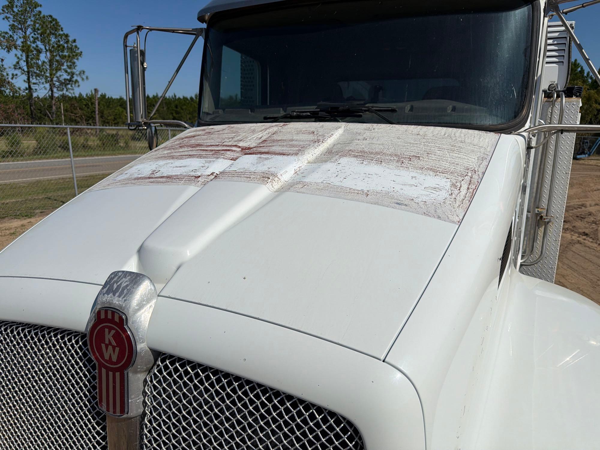 Kenworth T370