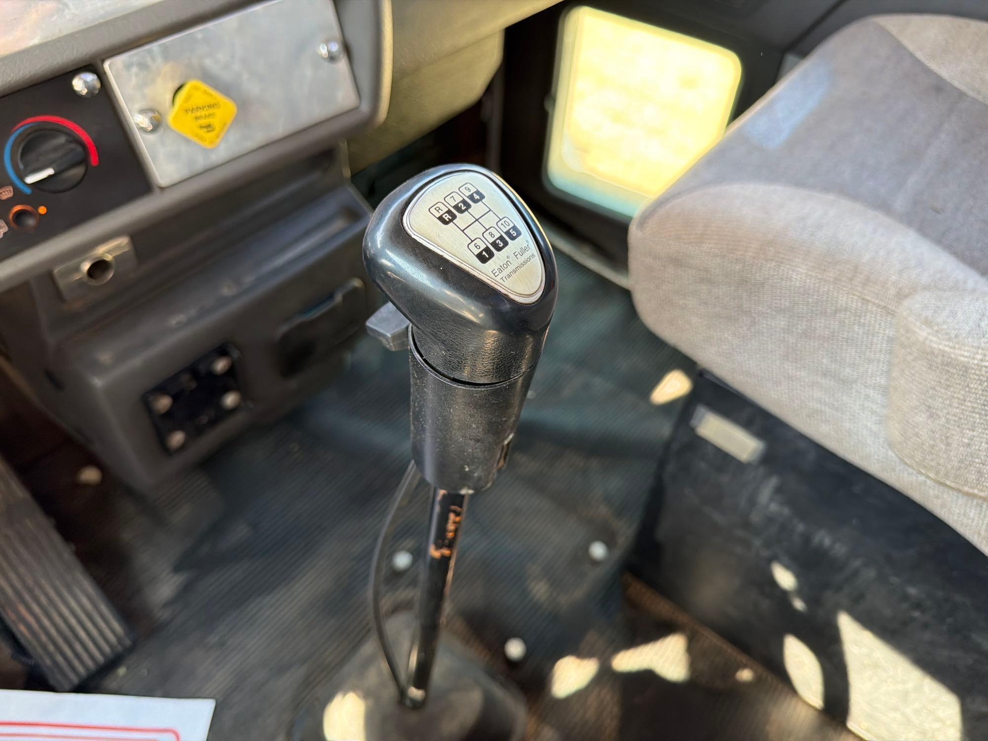 Kenworth T370