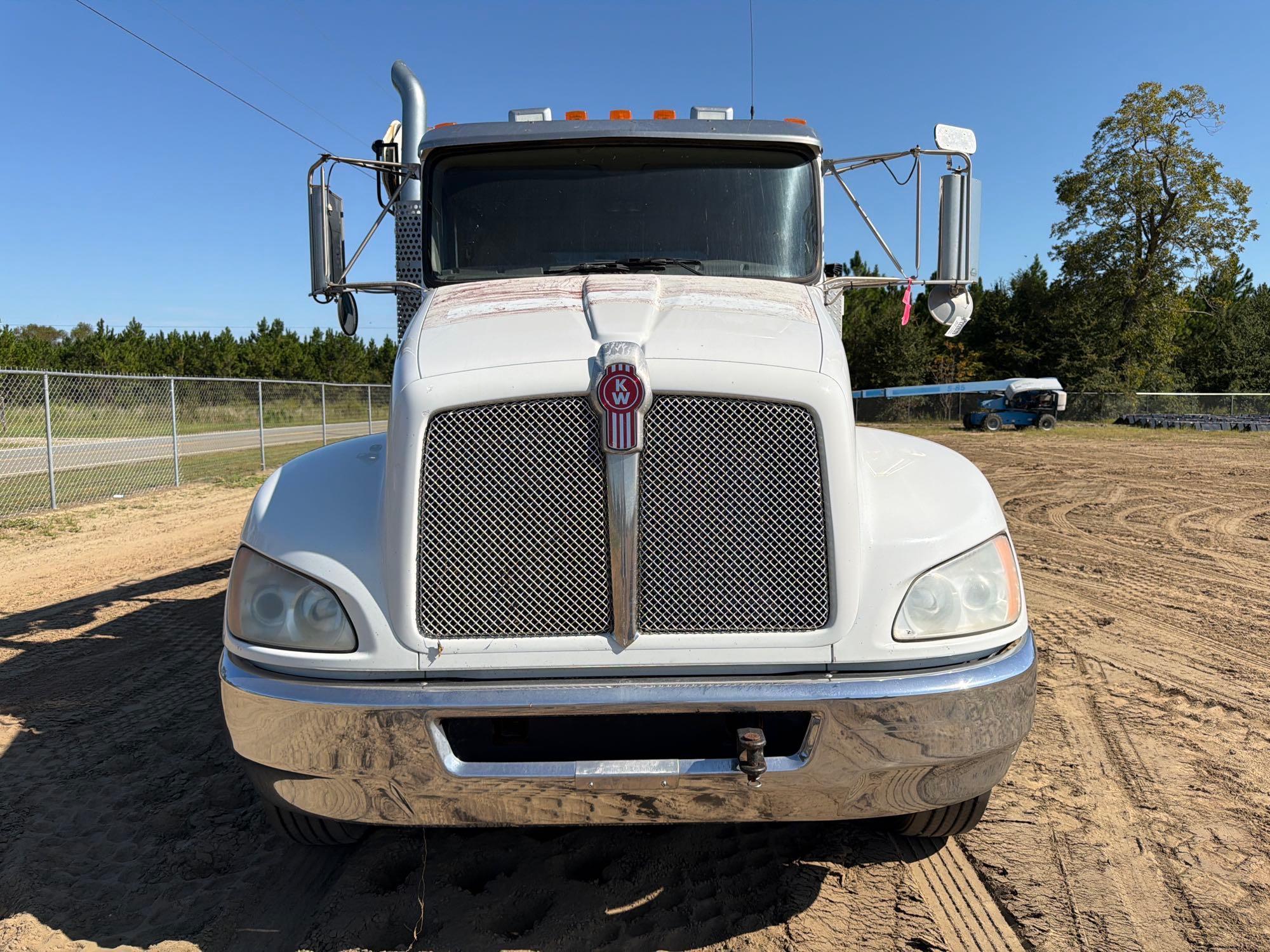 Kenworth T370