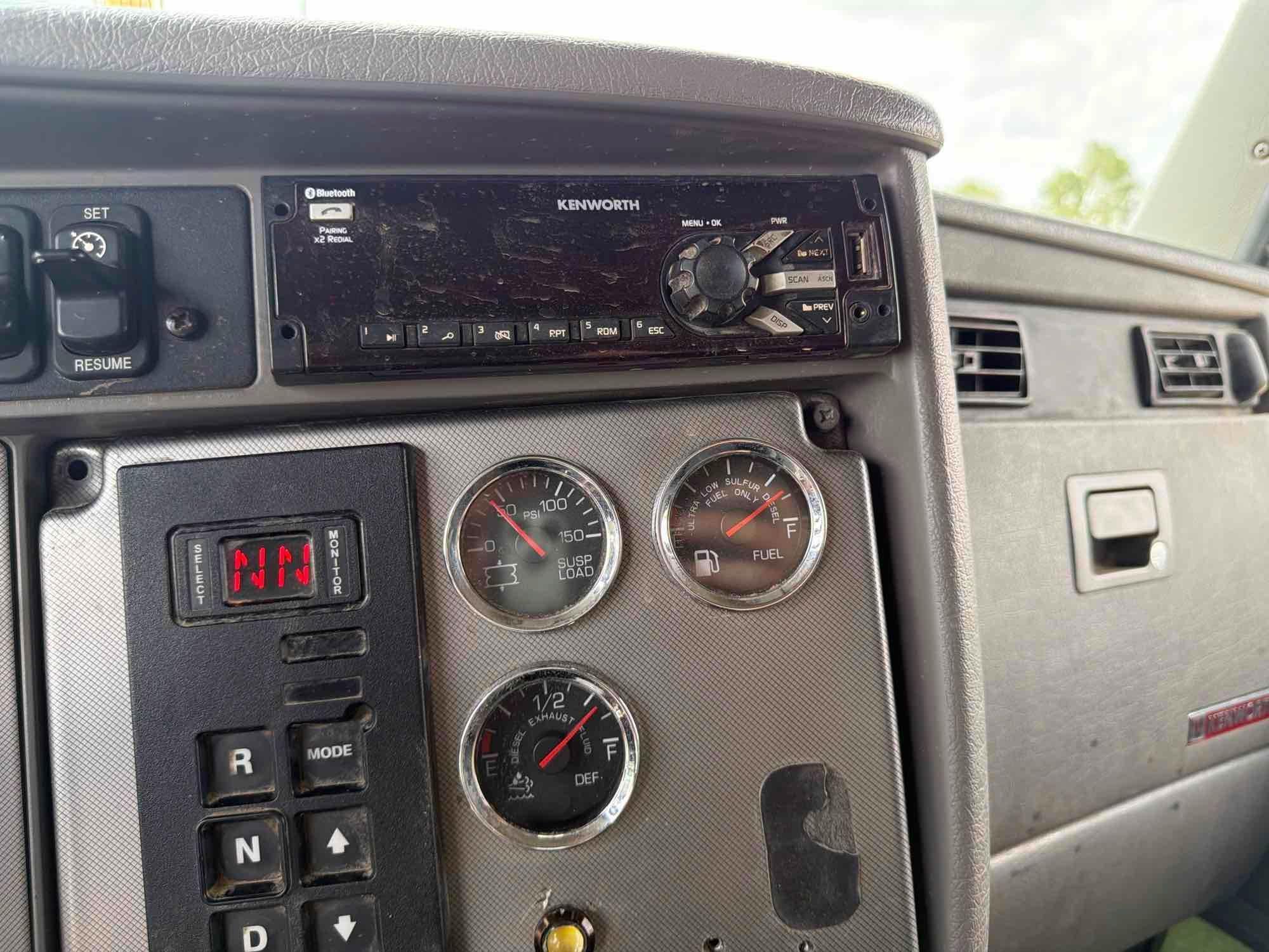 Kenworth T270