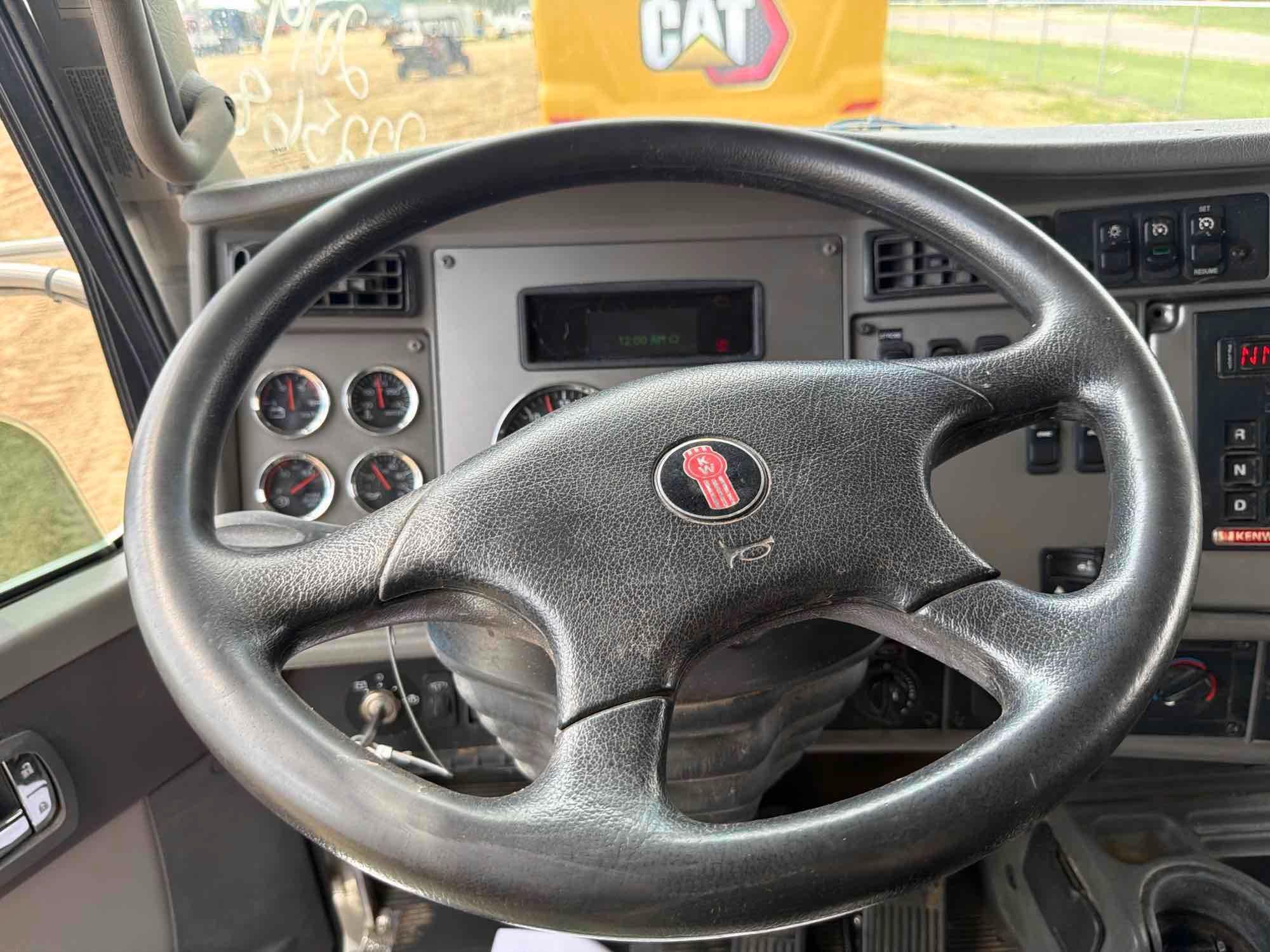 Kenworth T270
