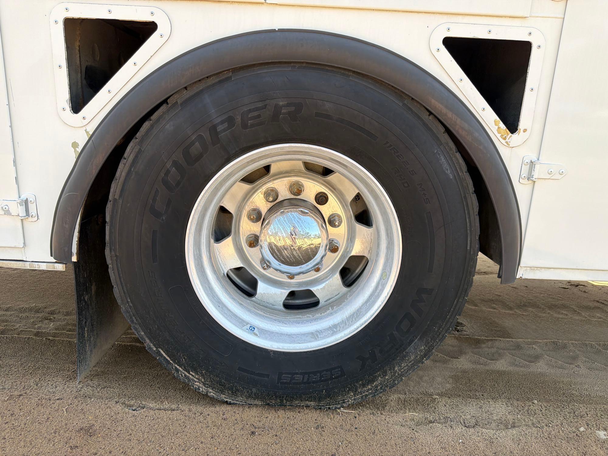 Kenworth T270