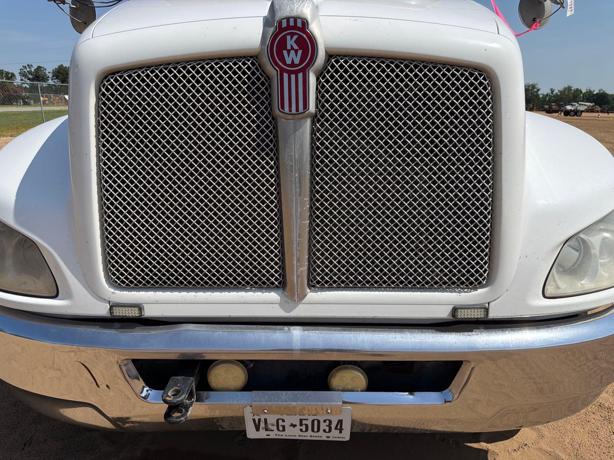 Kenworth T270