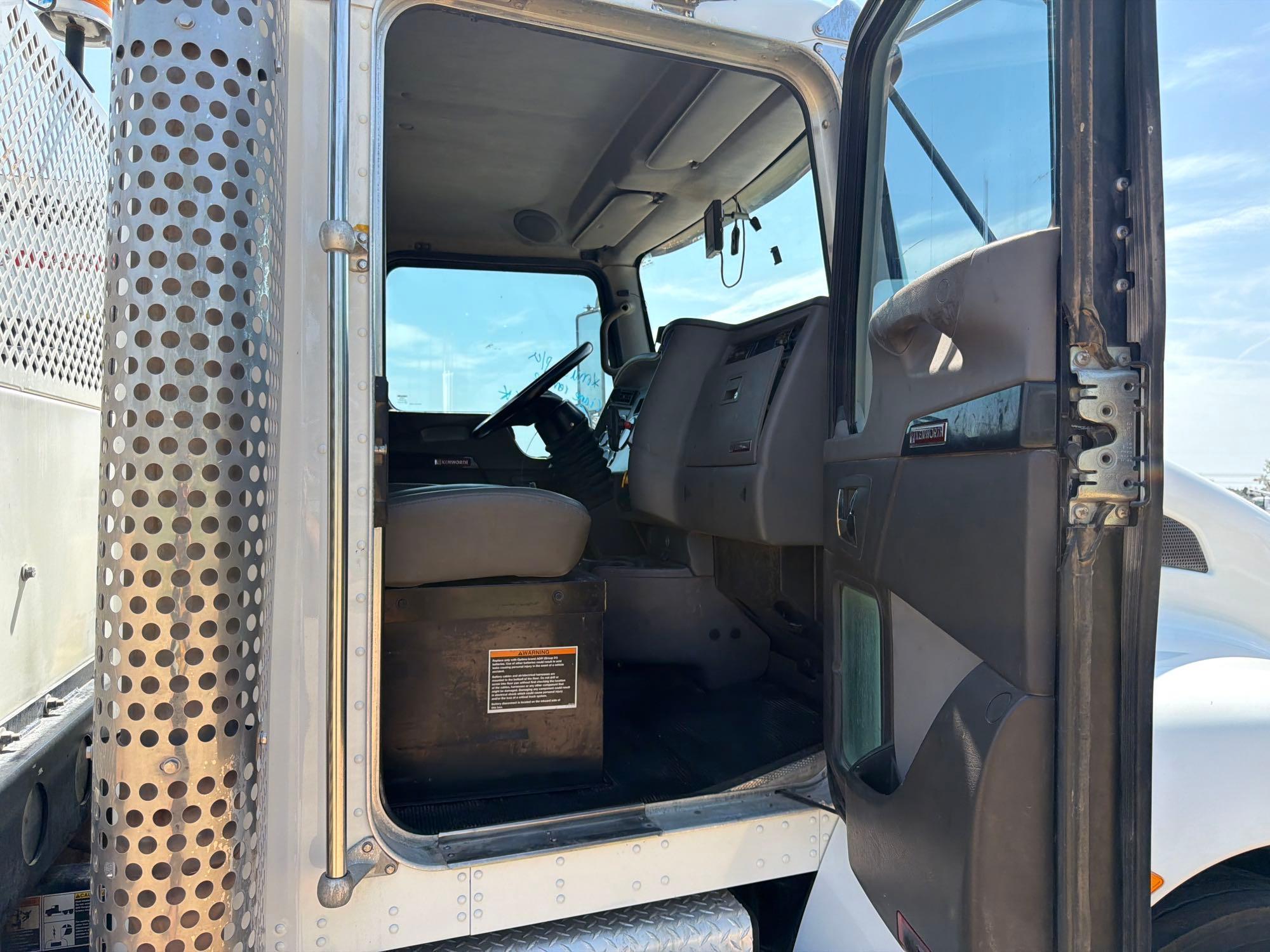 Kenworth T270