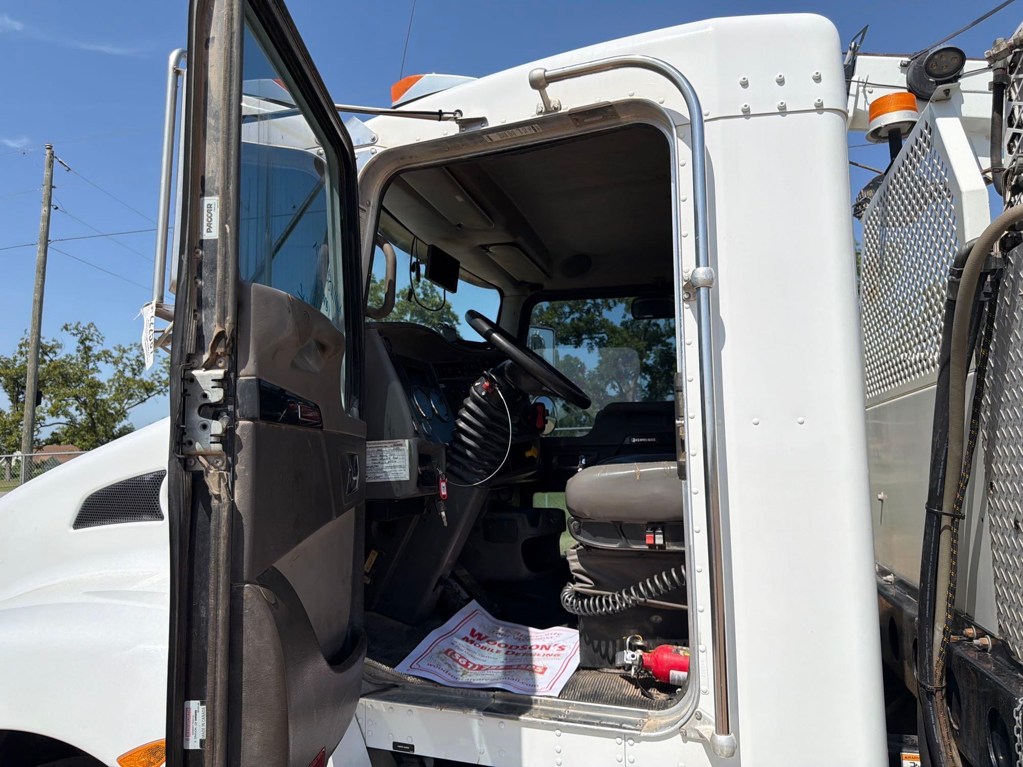 Kenworth T270