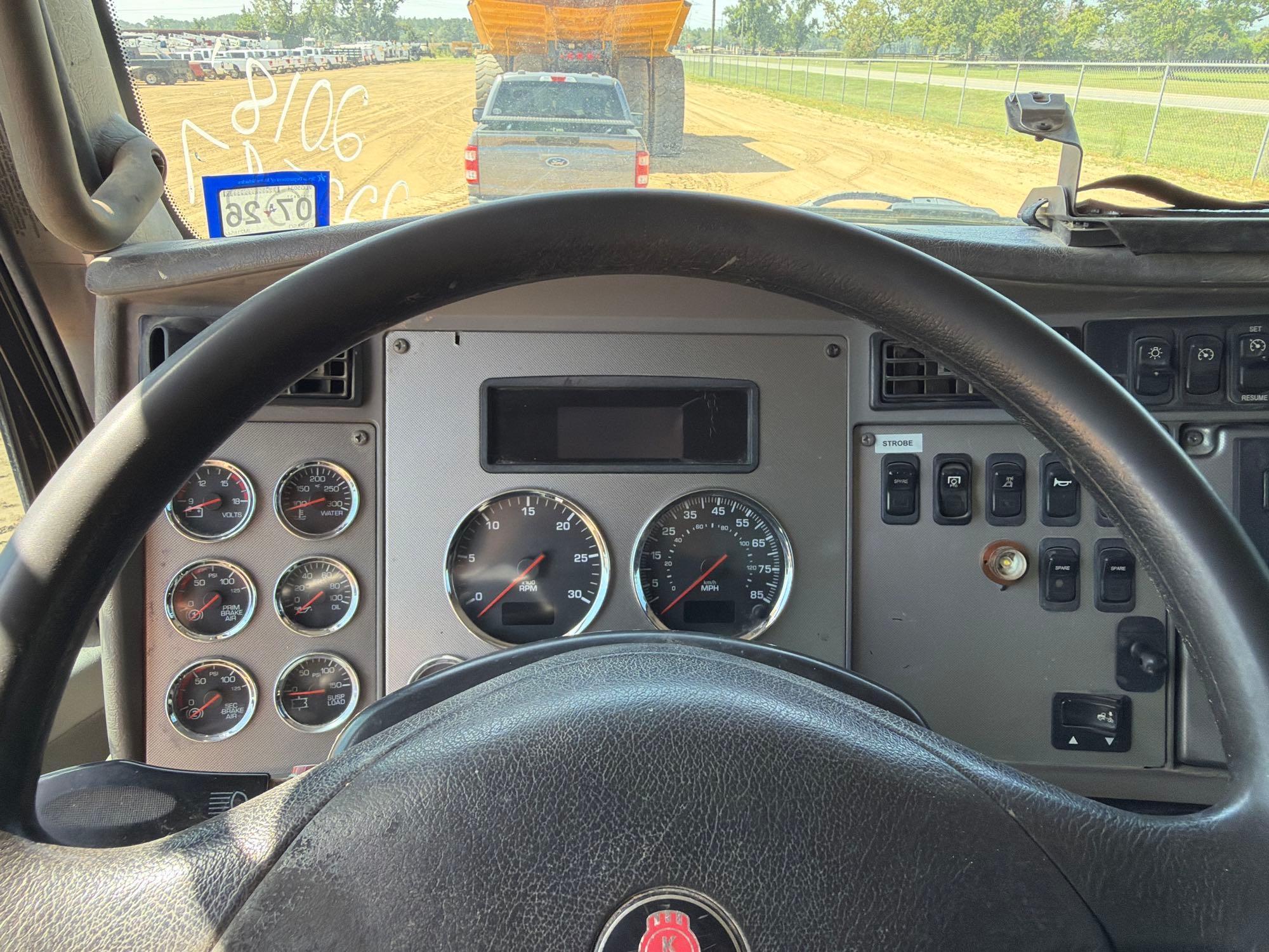 Kenworth T270