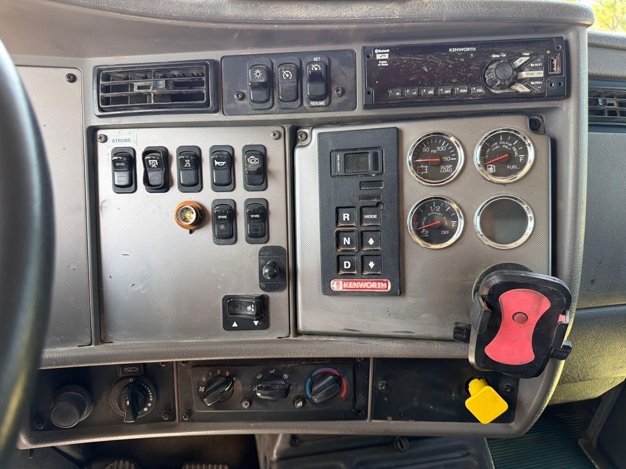 Kenworth T270