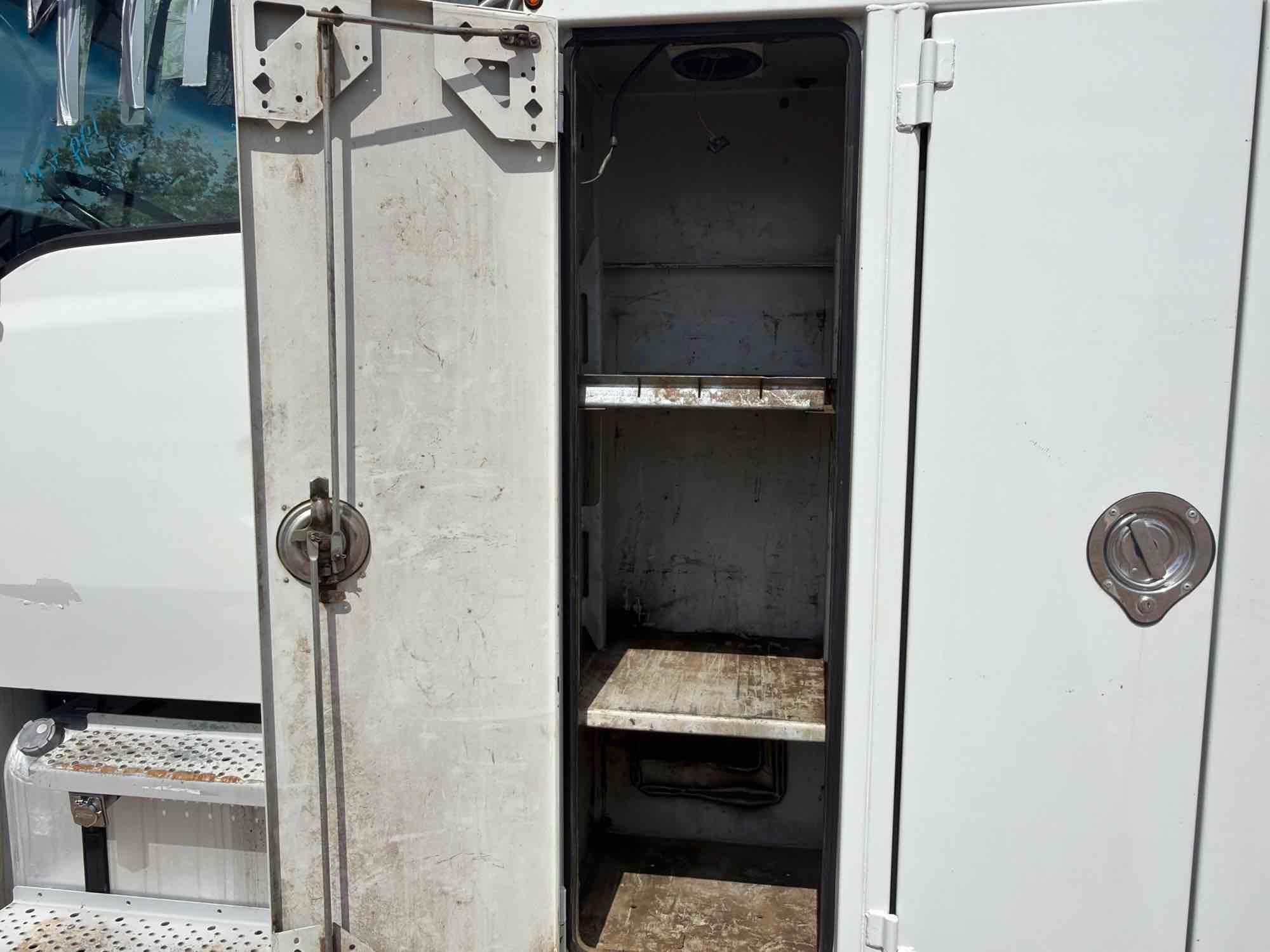 2004 Sterling ACTERRA