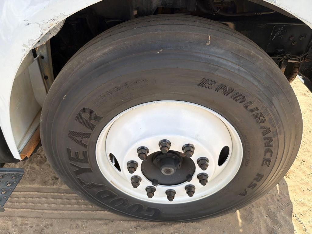 2006 Ford F650XL