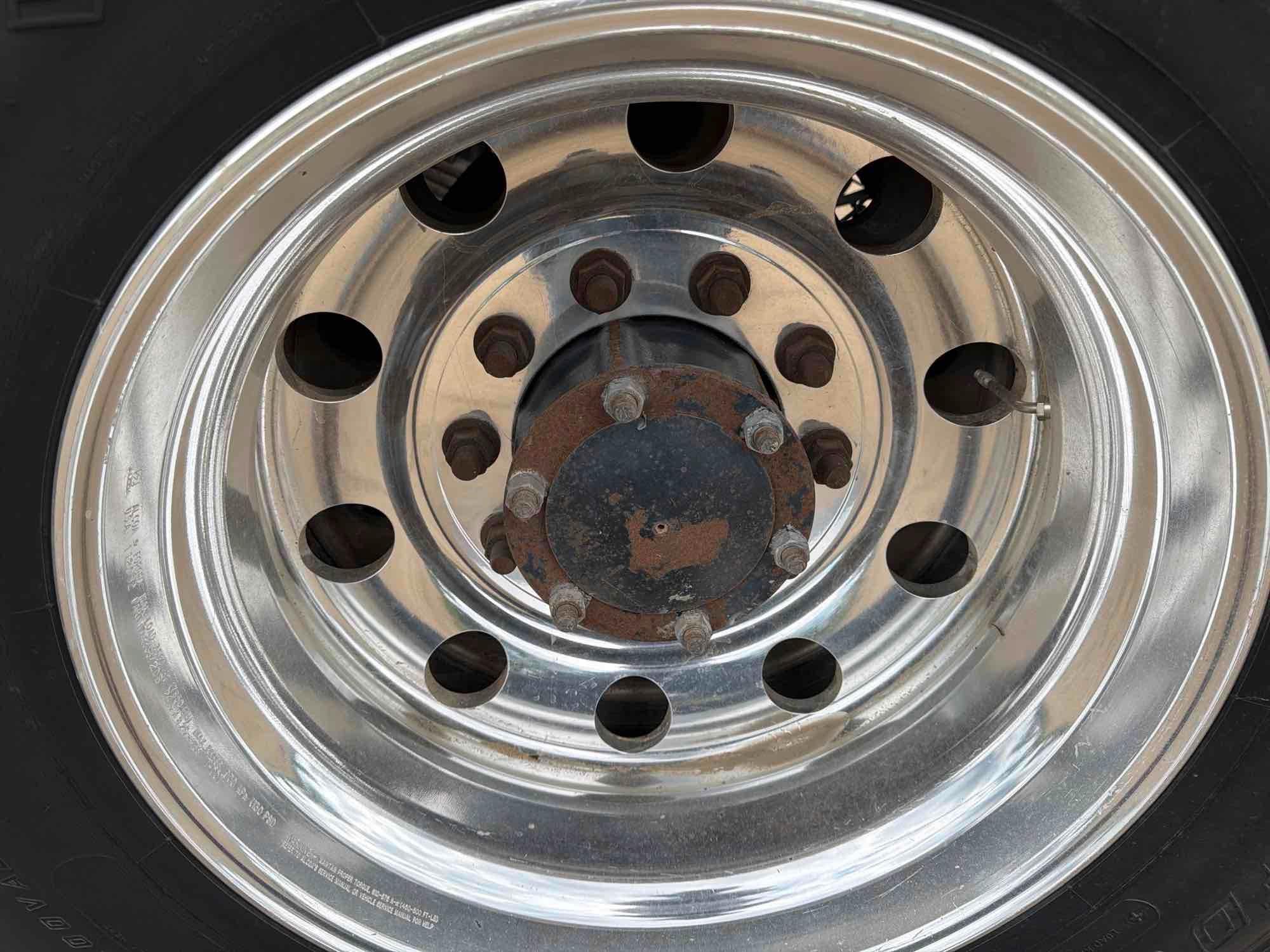 2013 Mack TD713