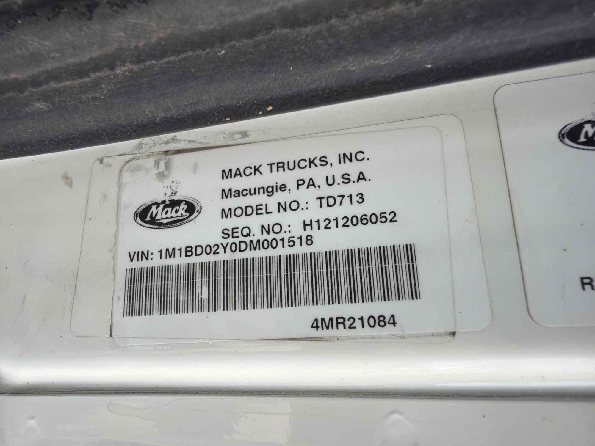2013 Mack TD713