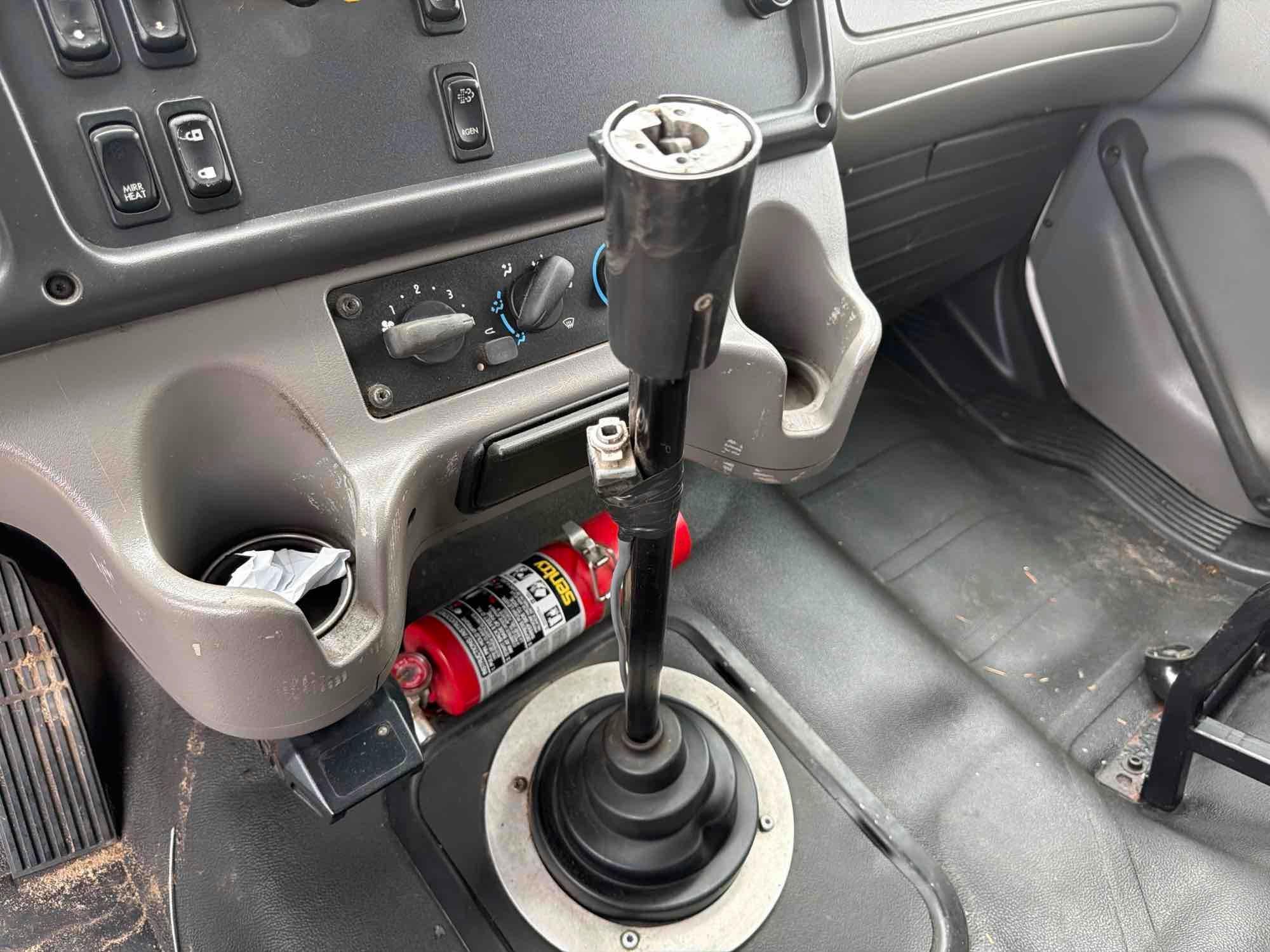 2012 Freightliner M2 BUSINESS CLASS