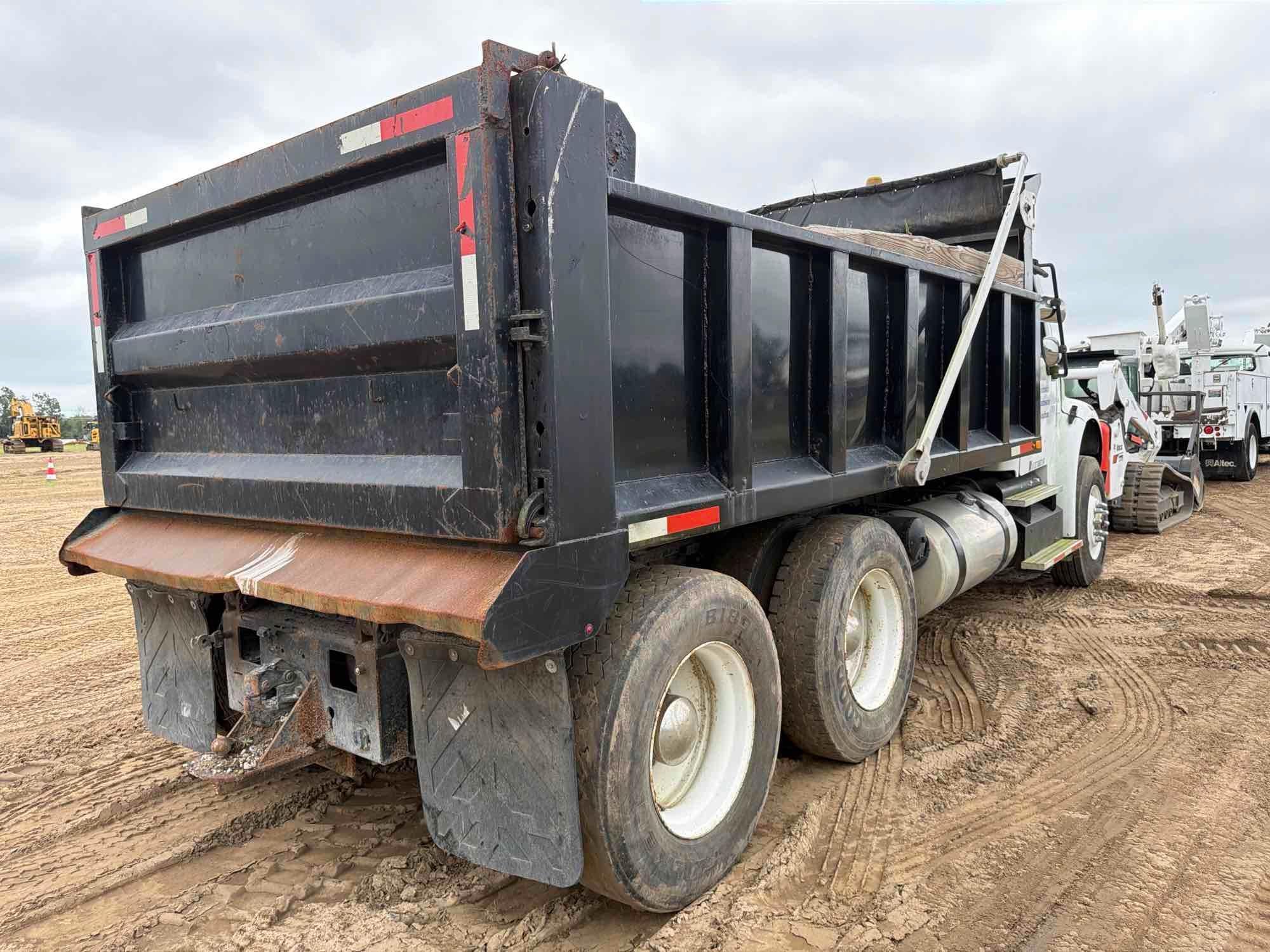 2012 Freightliner M2 BUSINESS CLASS