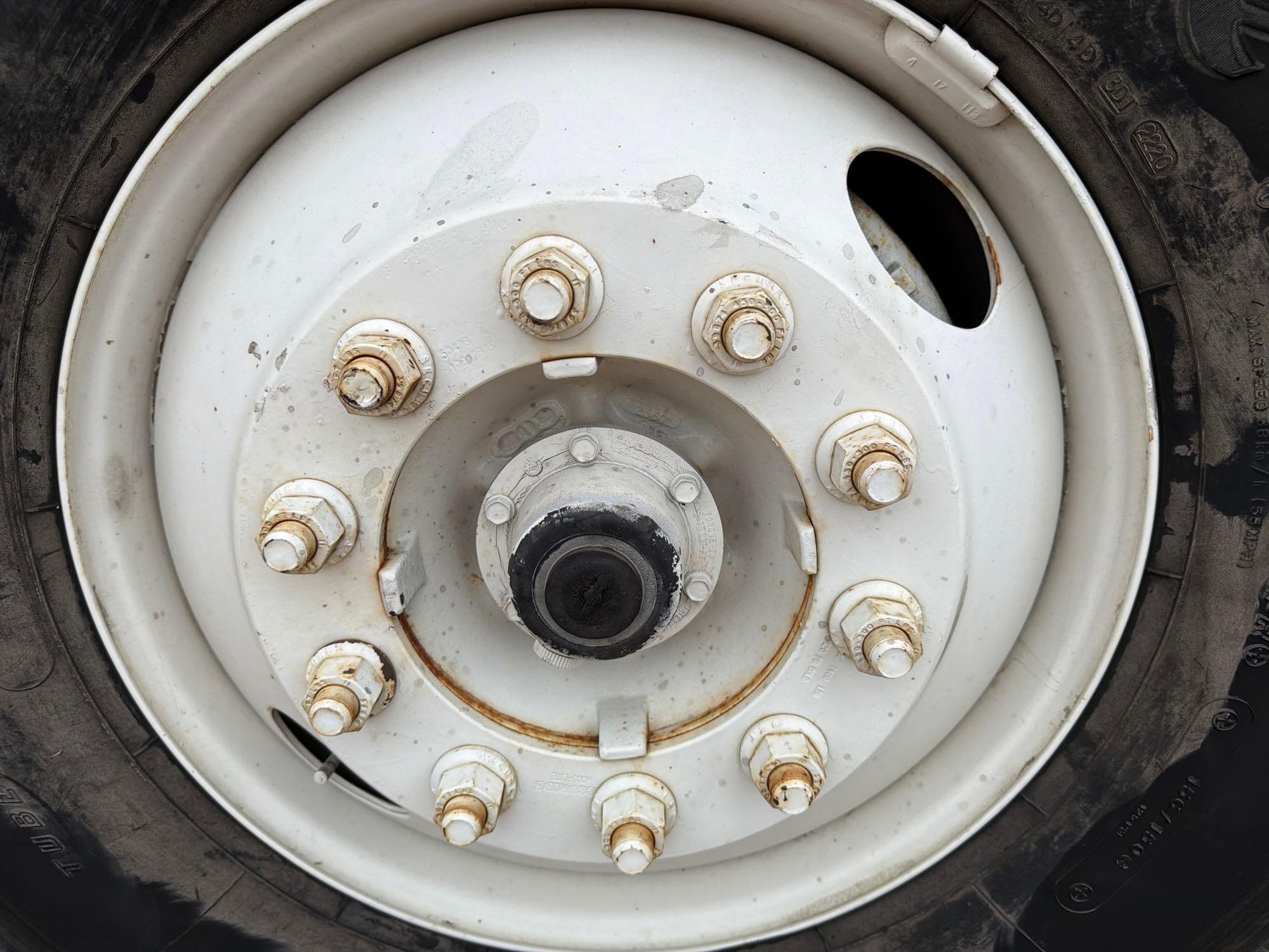 2005 International 4400 SBA 4x2