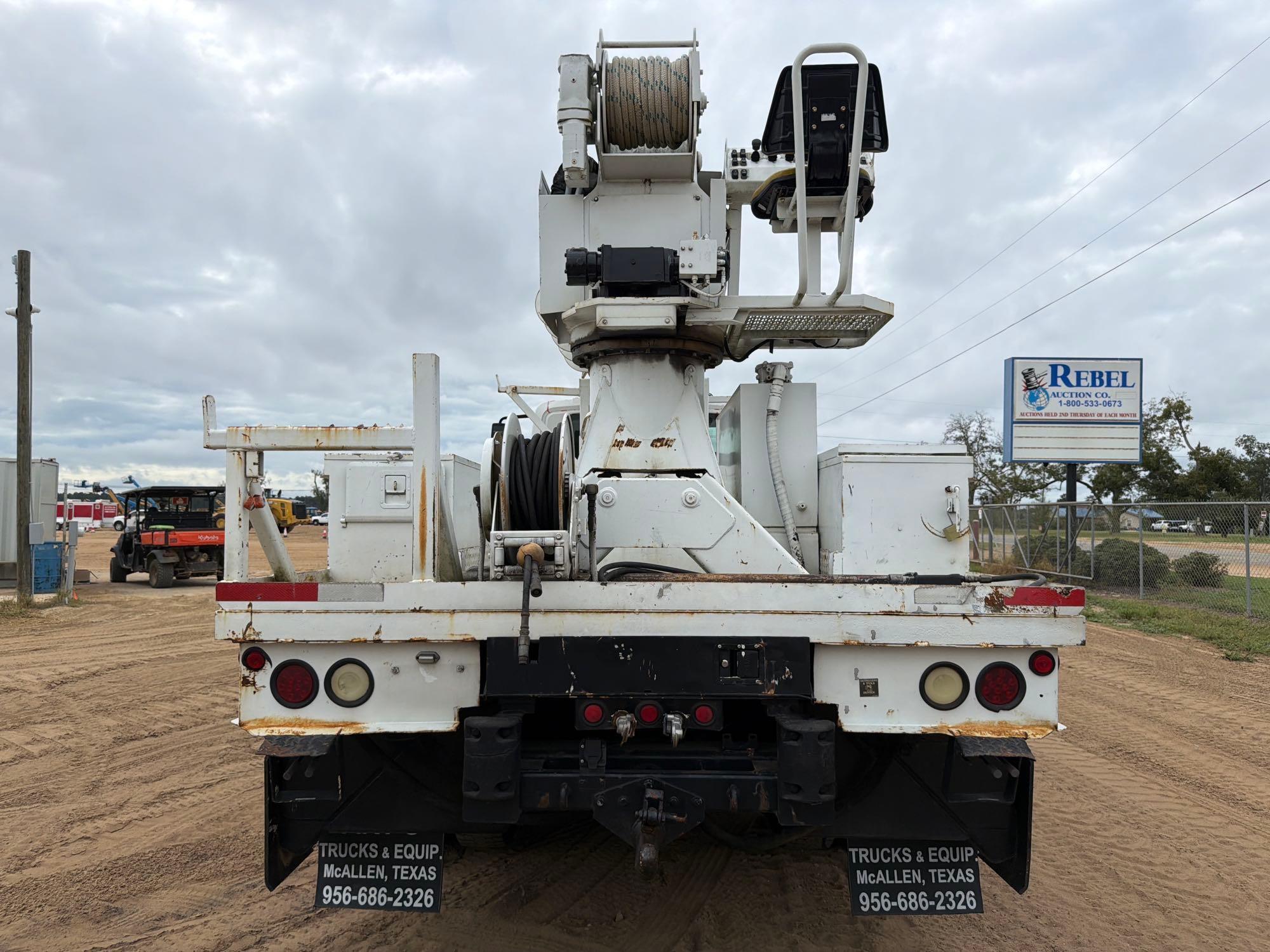 2005 International 4400 SBA 4x2