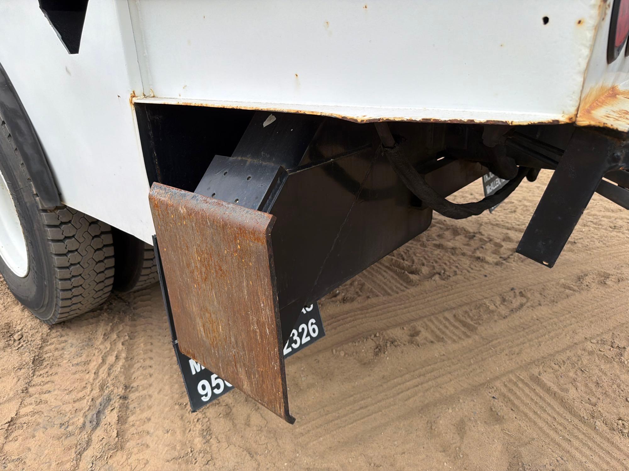 2005 International 4400 SBA 4x2
