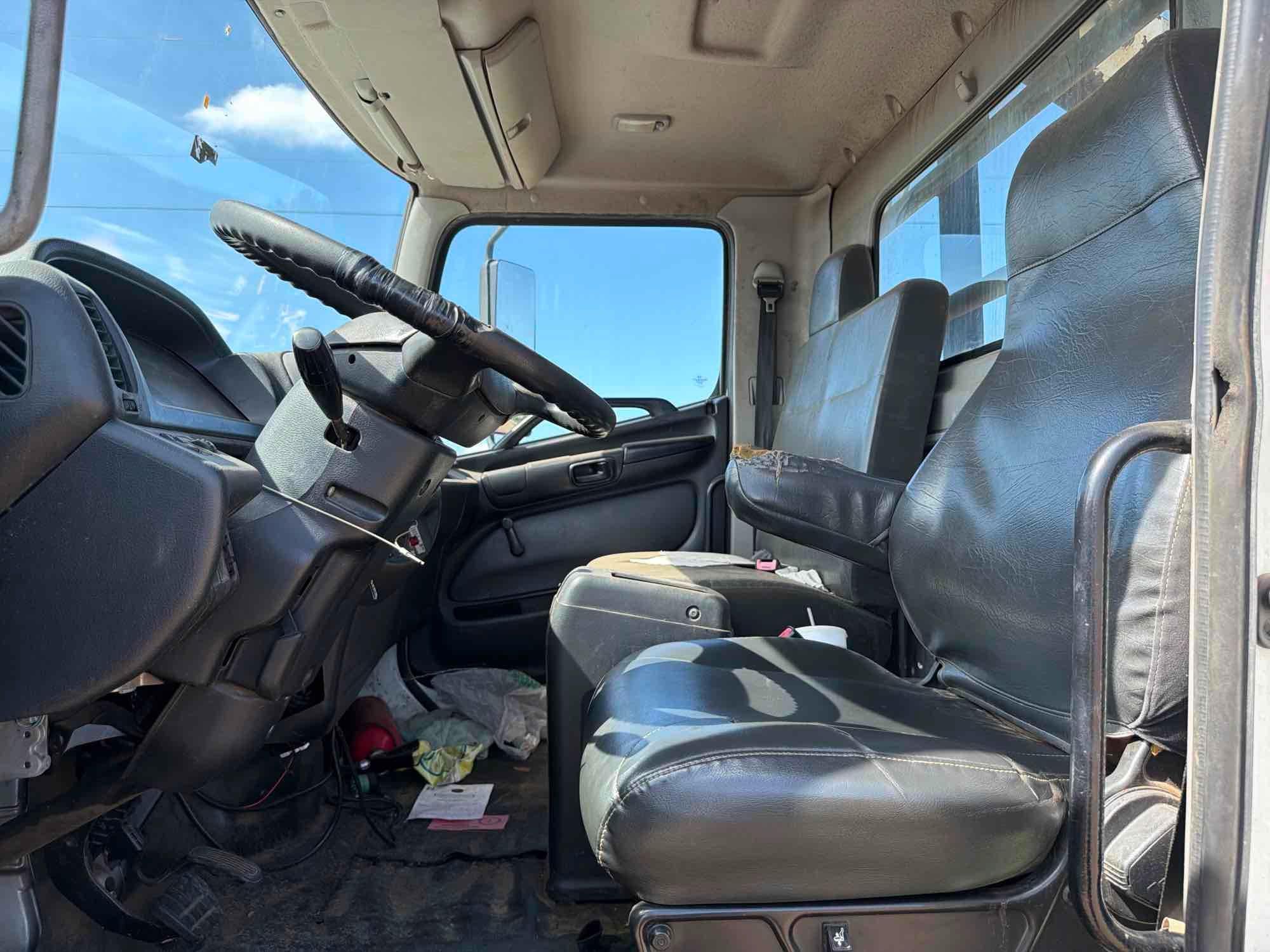 Hino 338