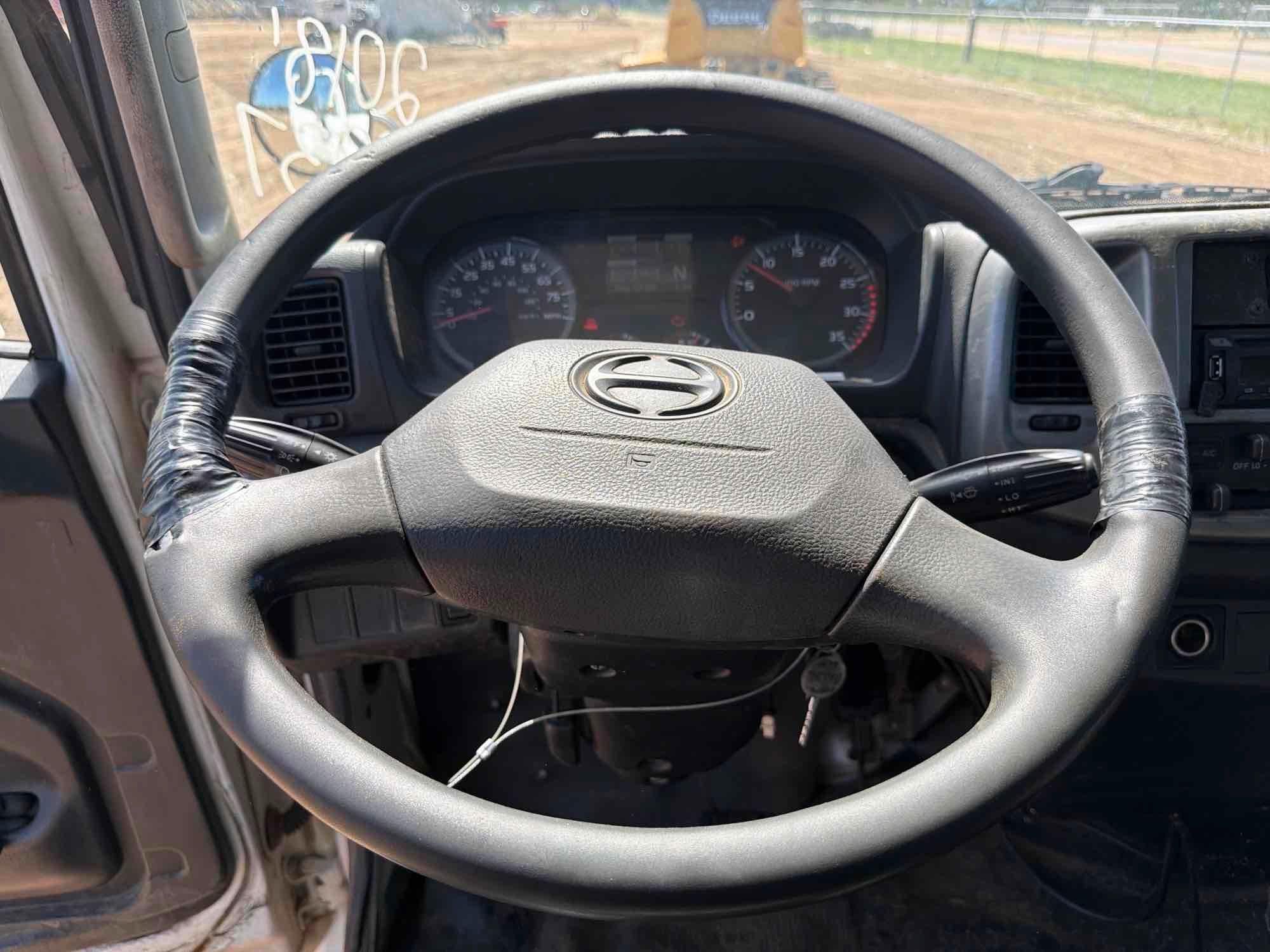 Hino 338