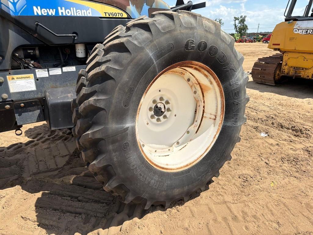 New Holland TV6070