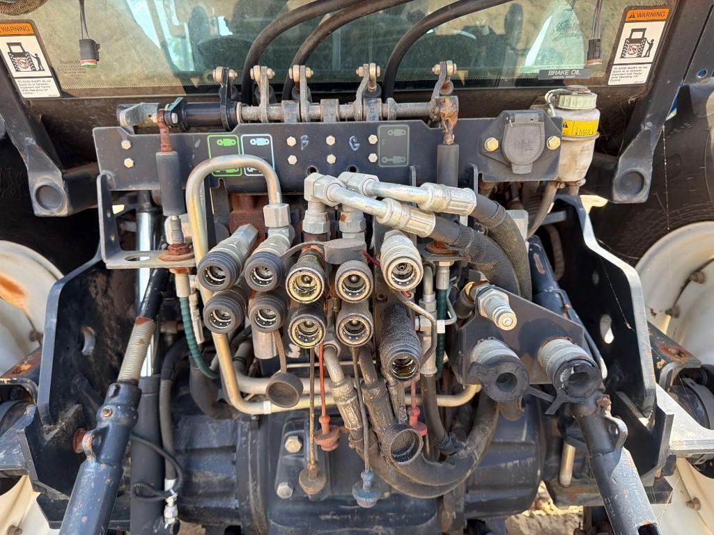 New Holland TV6070