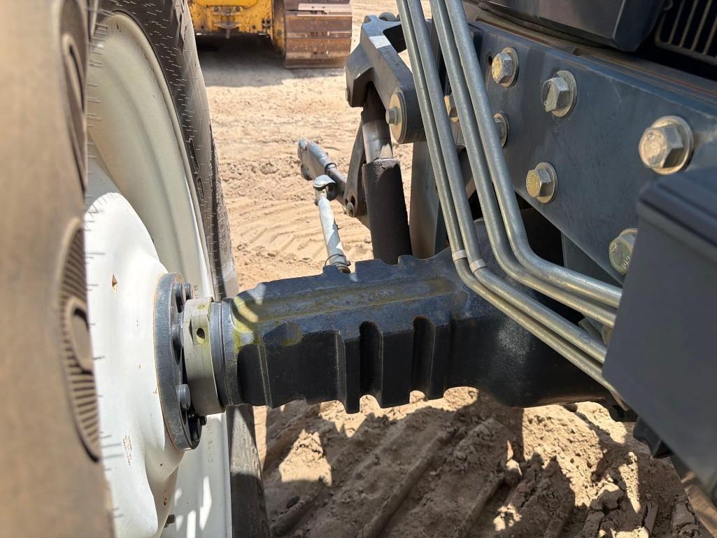 New Holland TV6070
