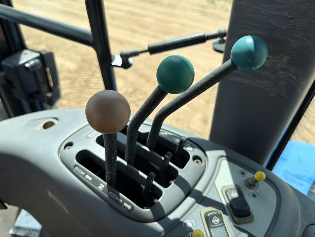 New Holland TV6070