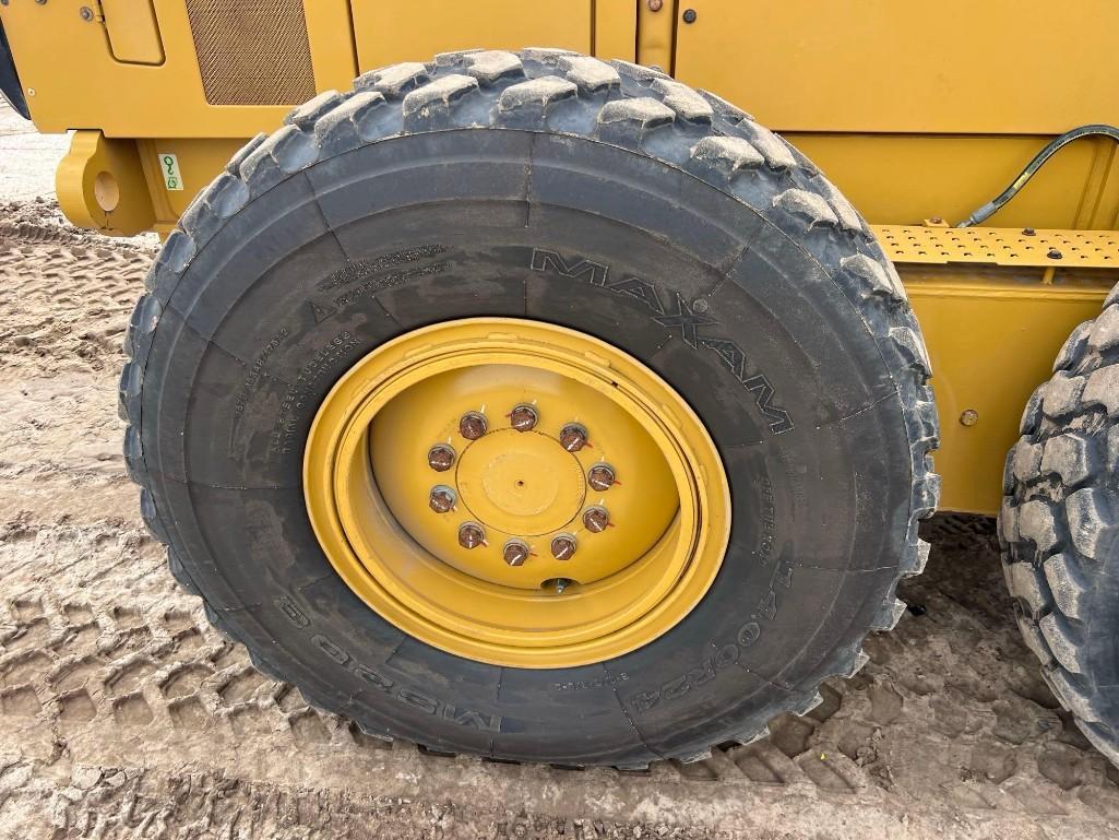 Caterpillar 12M3