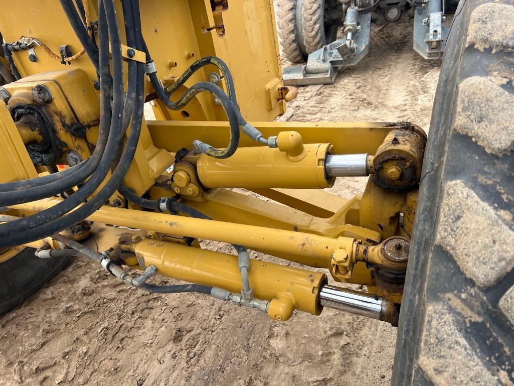 Caterpillar 12M3