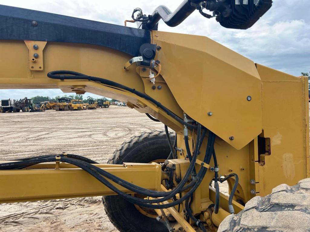 Caterpillar 12M3