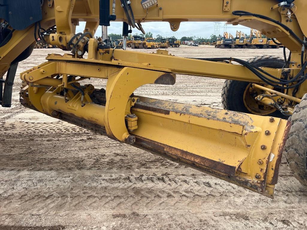 Caterpillar 12M3
