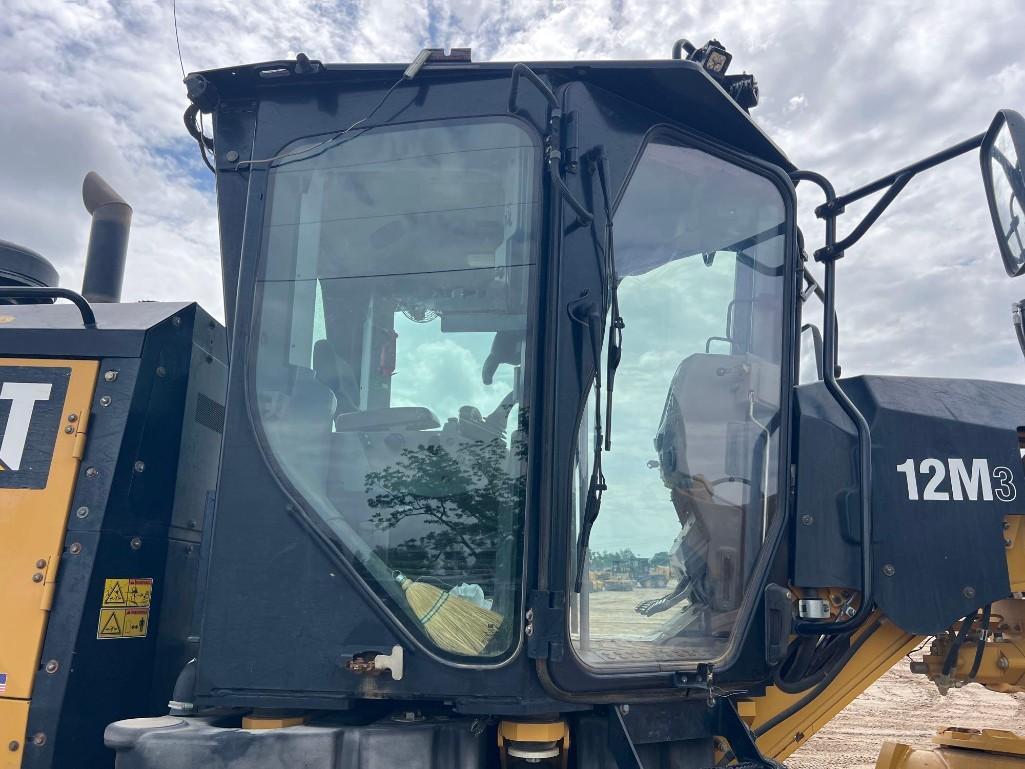 Caterpillar 12M3