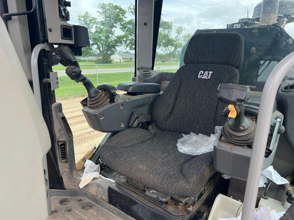 Caterpillar 12M3