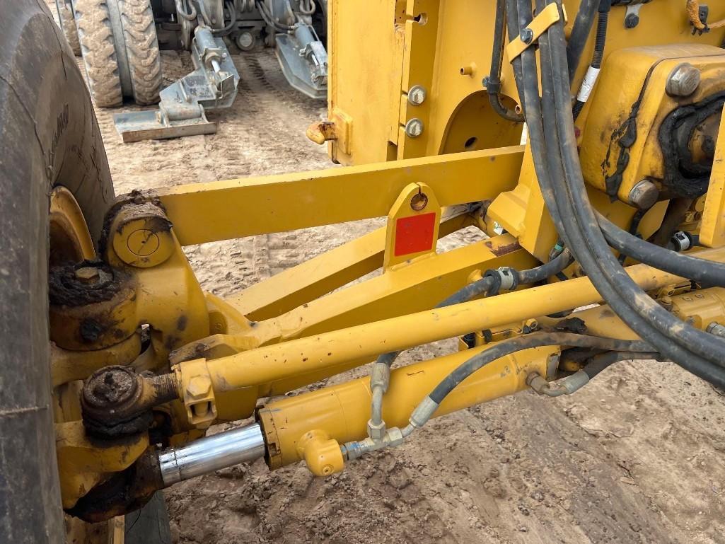 Caterpillar 12M3