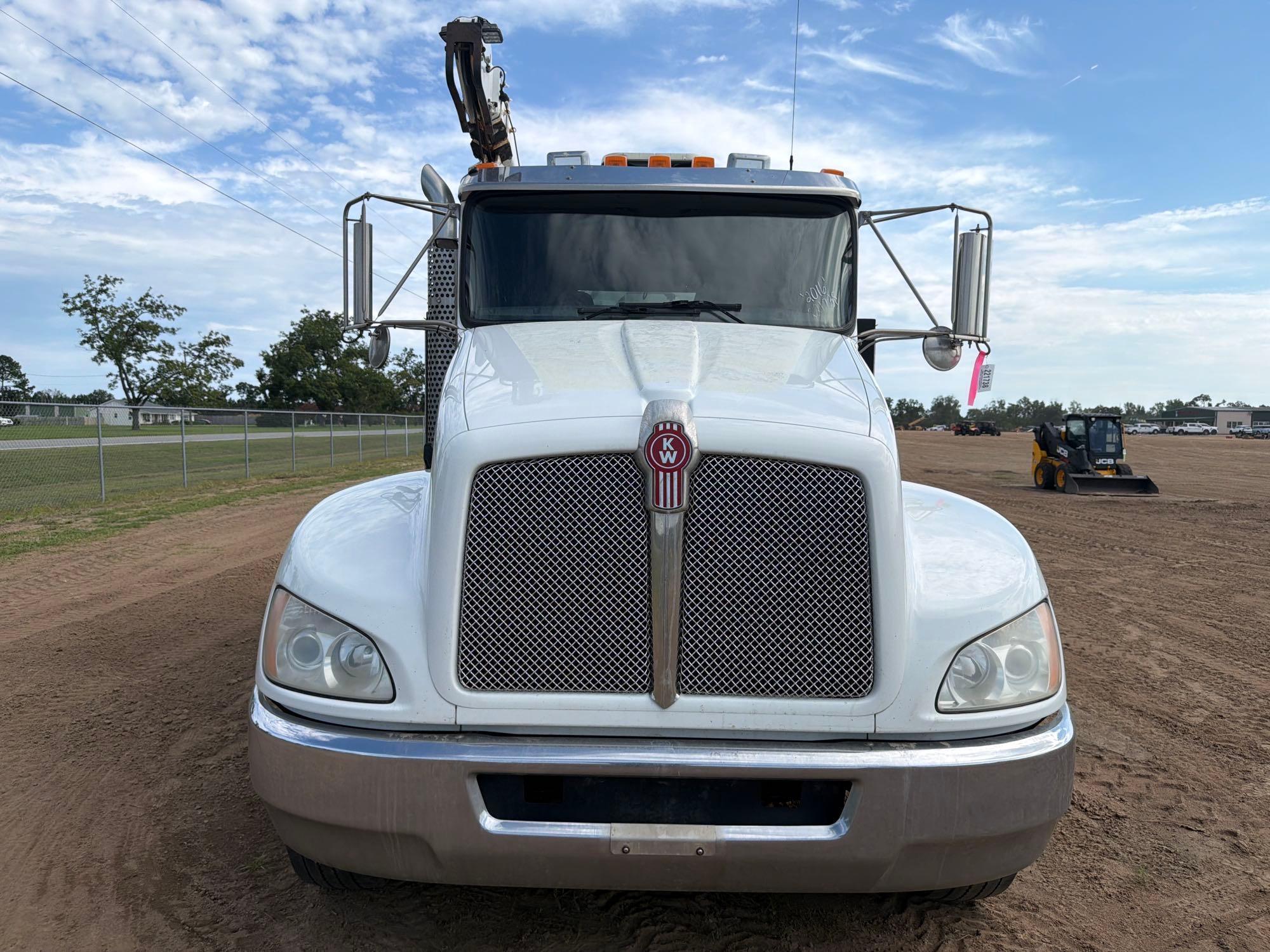 Kenworth T370