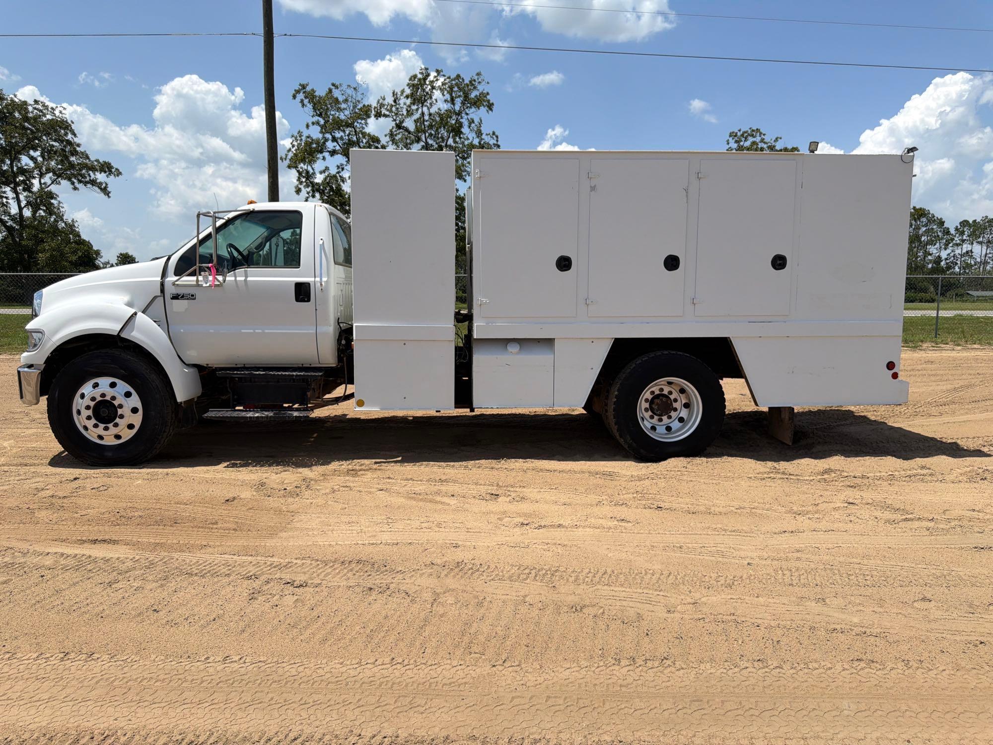 Photo of Ford F750 XLT