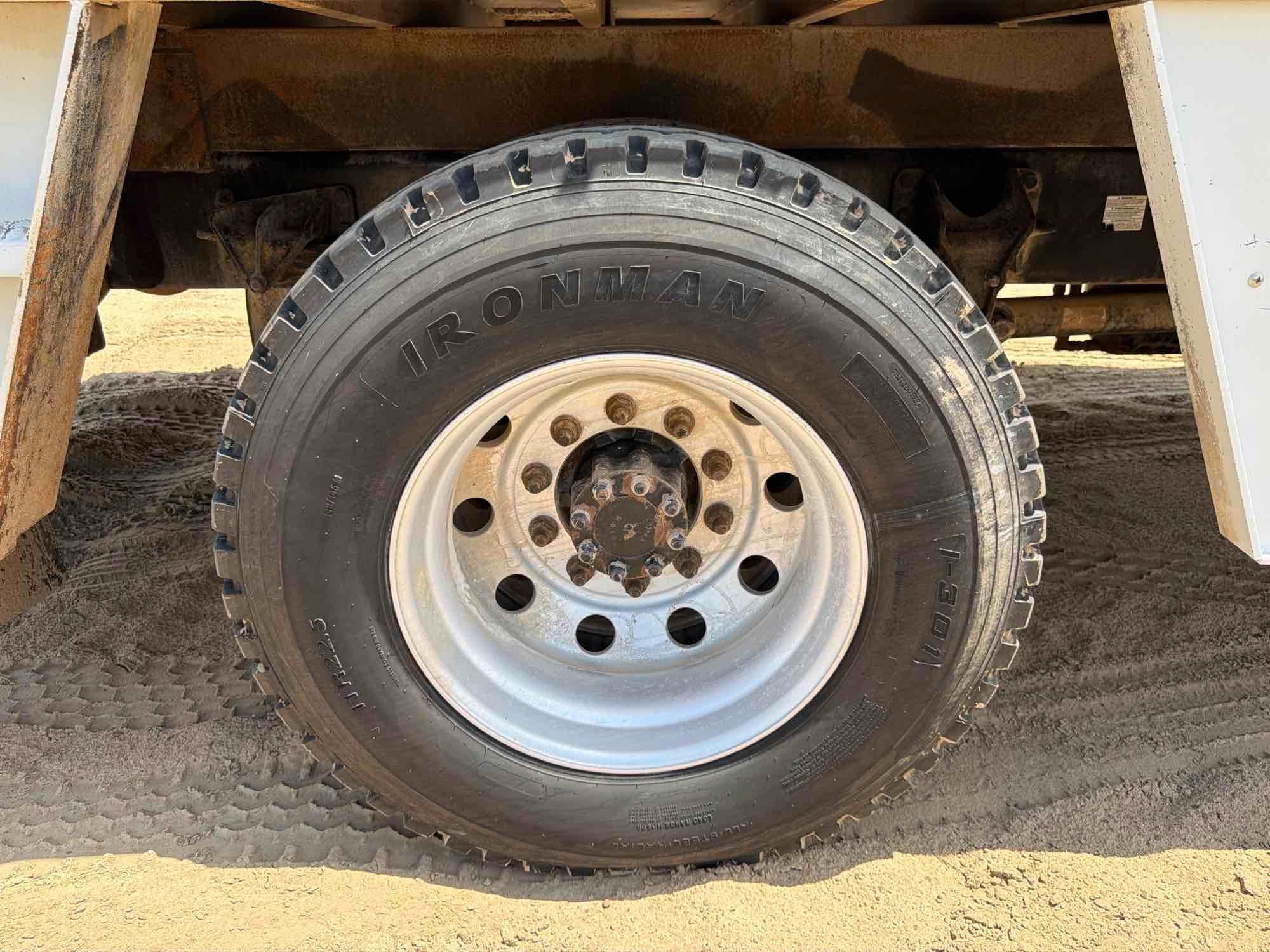 Ford F750 XLT
