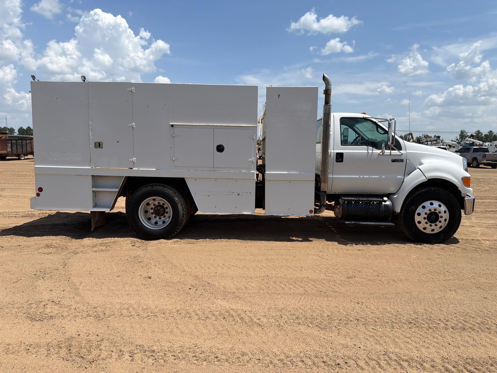 Ford F750 XLT