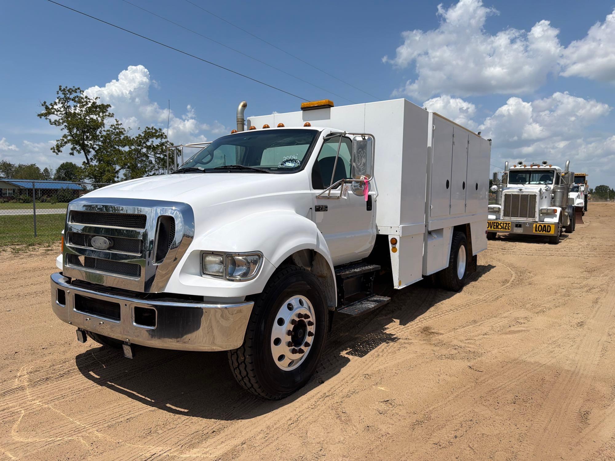 Ford F750 XLT