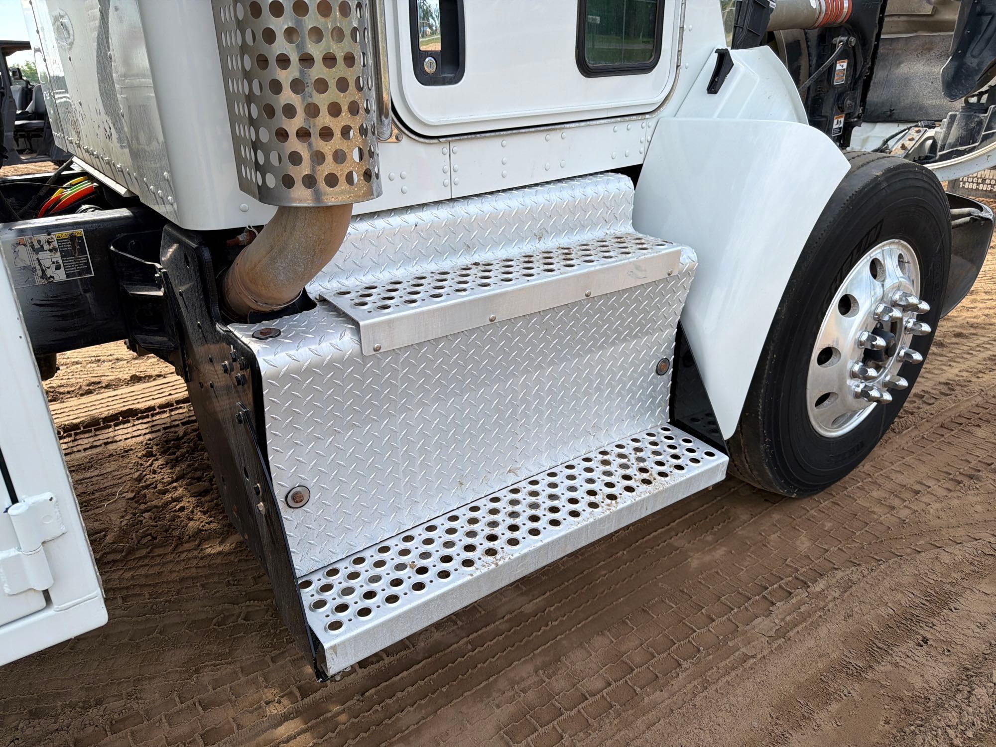 2013 Kenworth T370