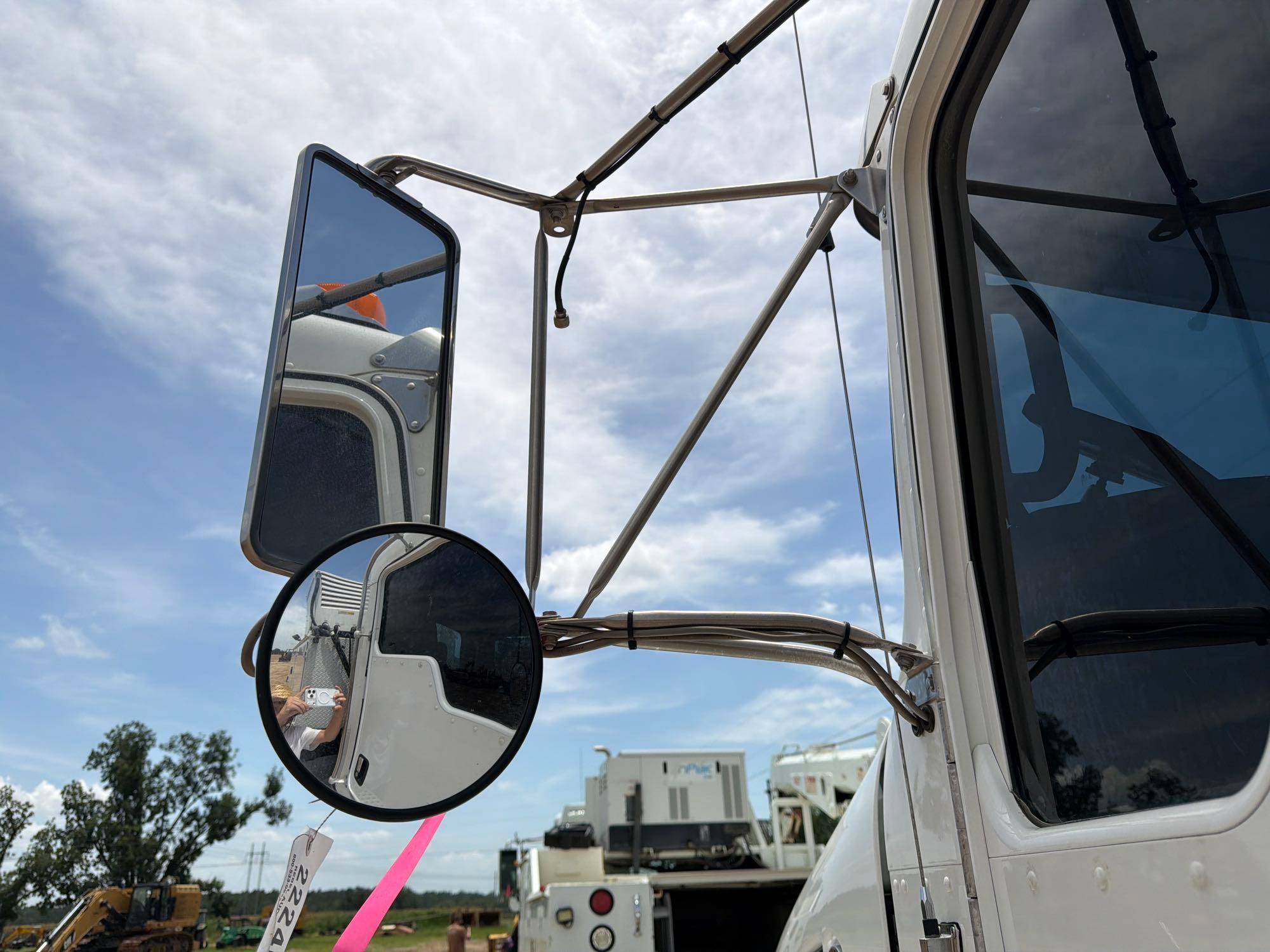 Kenworth T370