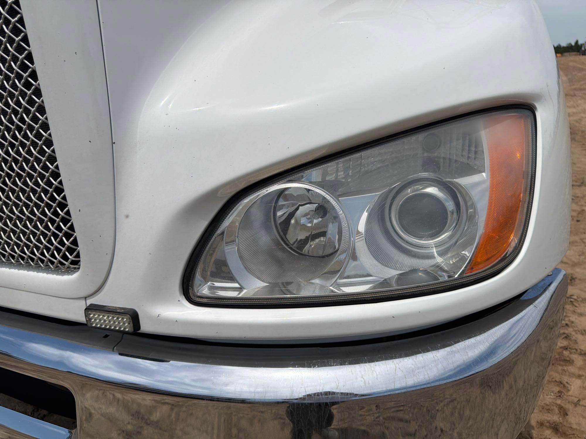 Kenworth T370
