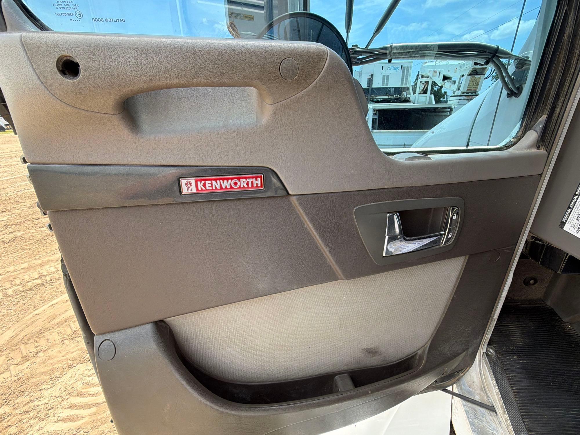 Kenworth T370