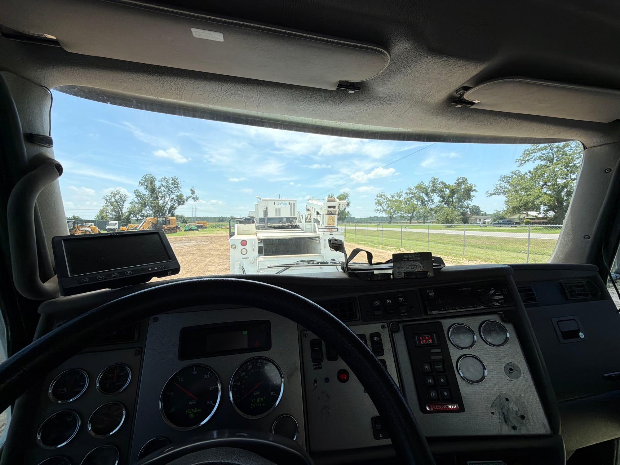 Kenworth T370