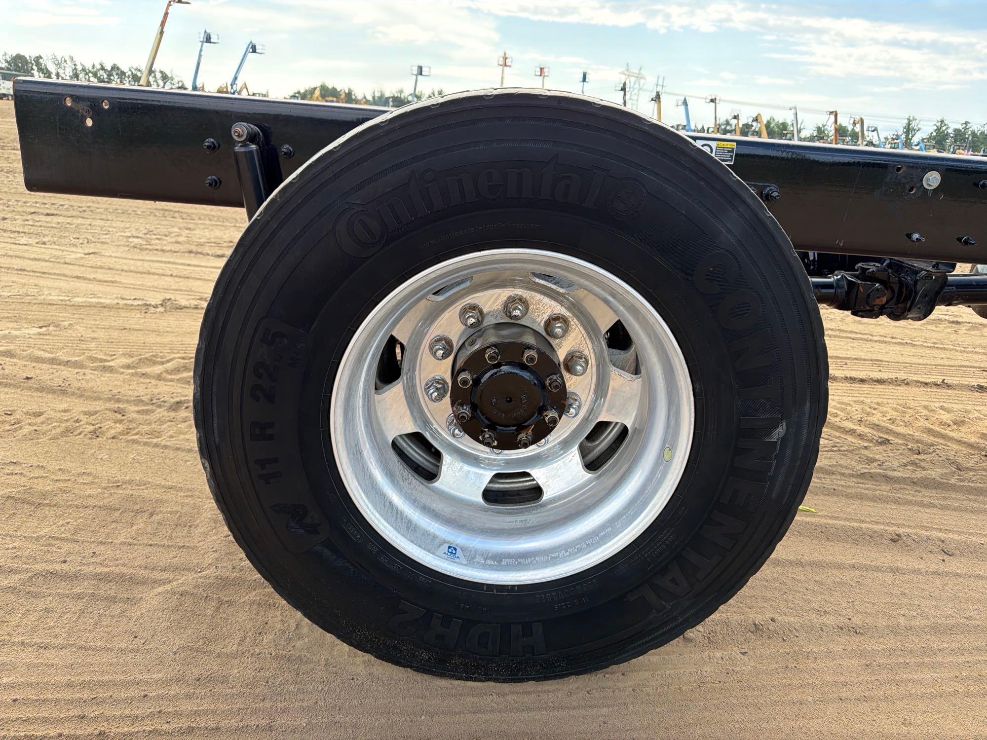 Kenworth T370