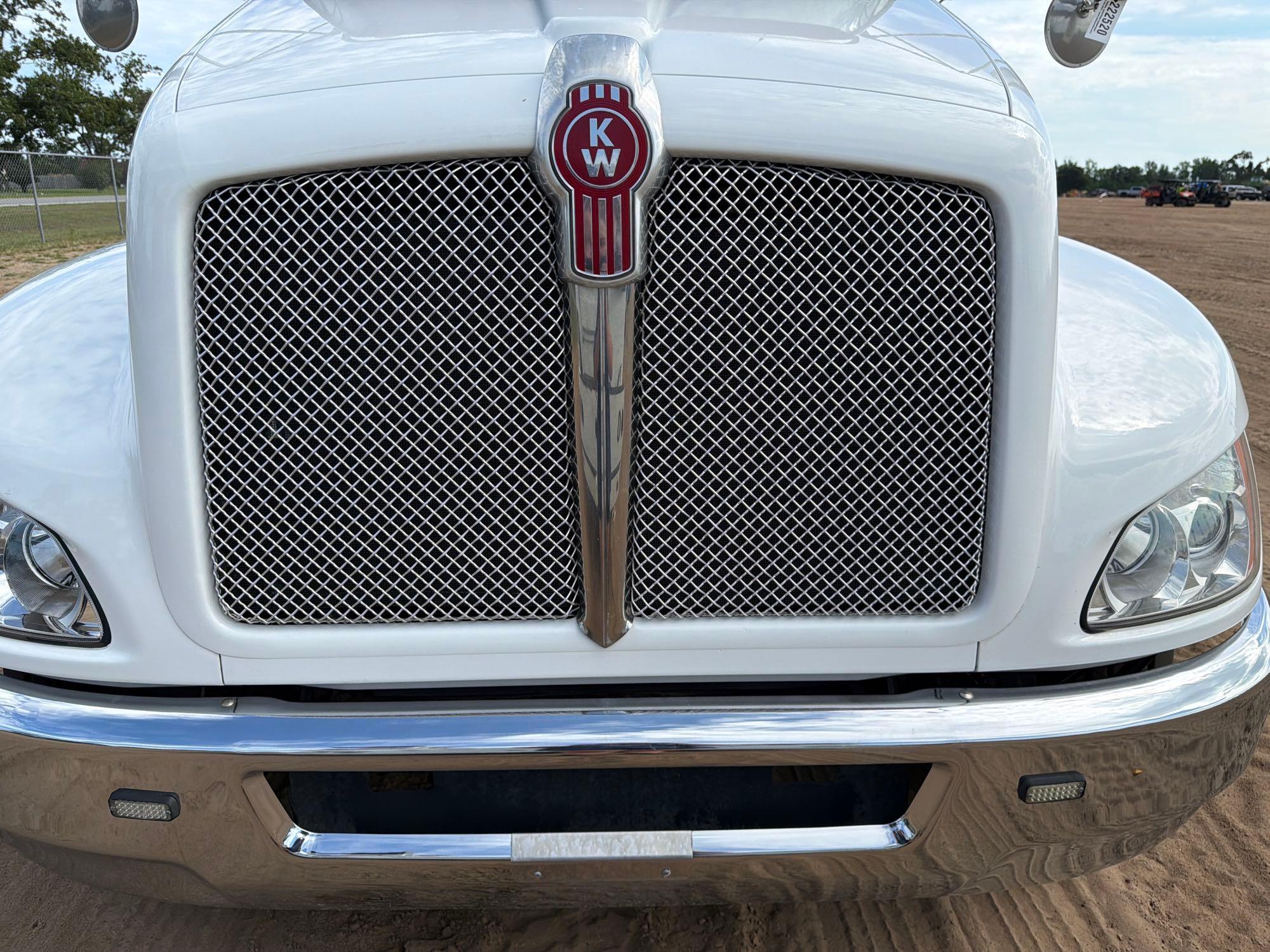 Kenworth T370