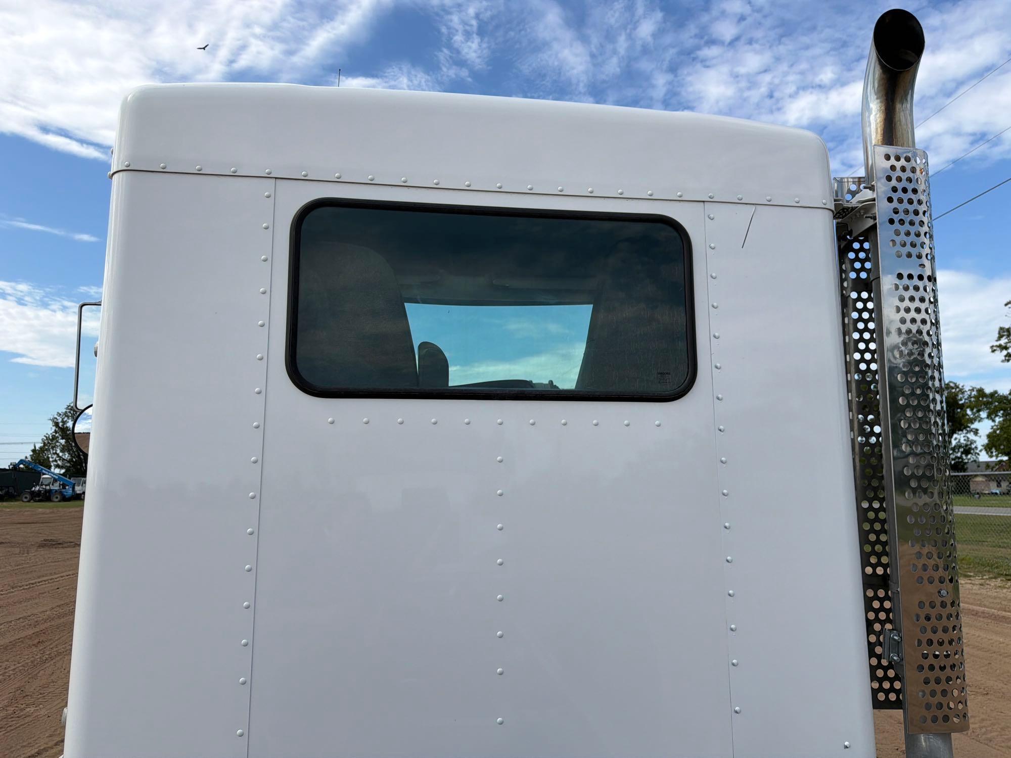 Kenworth T370