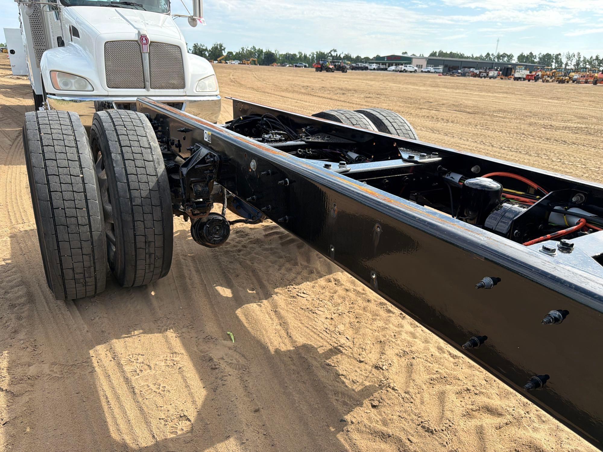 Kenworth T370